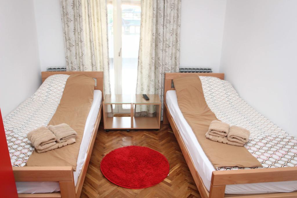 Una La Unica Bihać Esterno foto