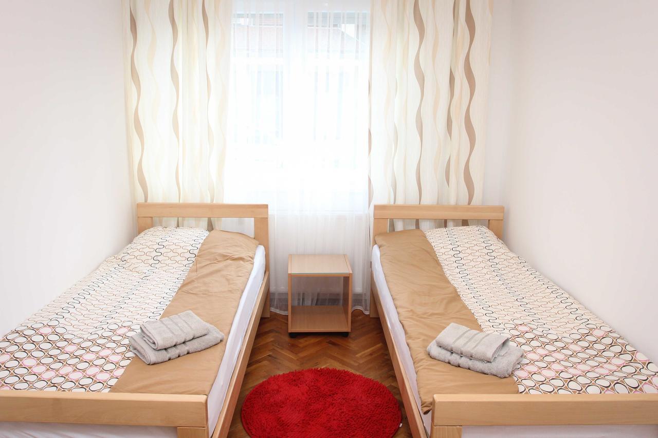 Una La Unica Bihać Esterno foto